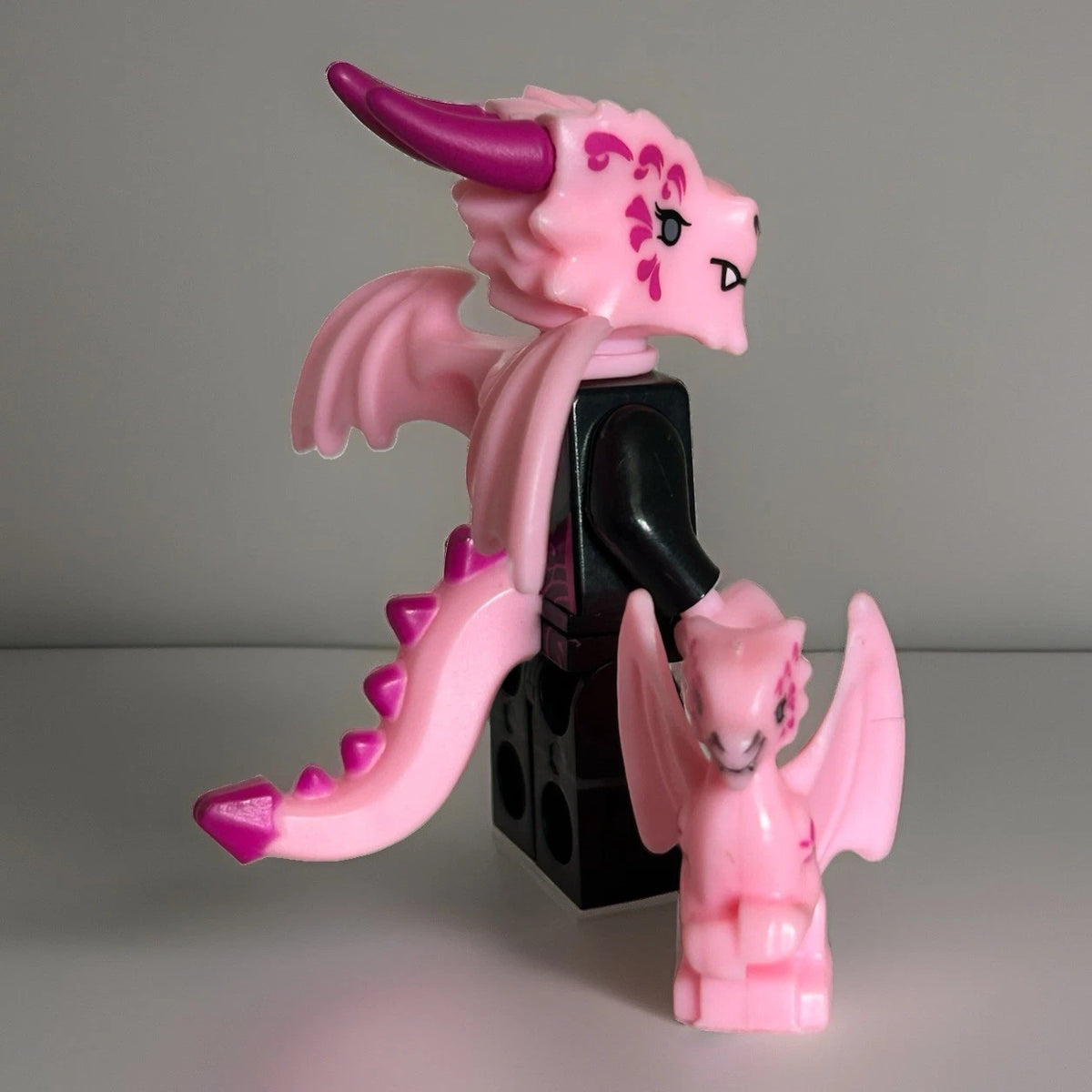 #1317 - Dungeons & Dragons (Pink)