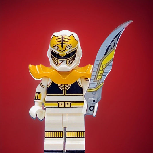 #0530 - Power Ranger (White / Gold)